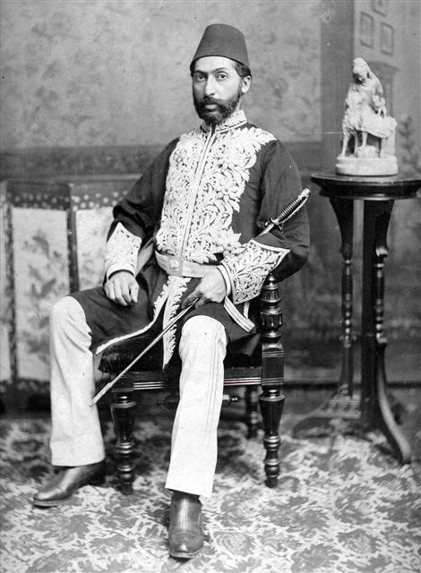 Hoseingholi Khan Nuri "Haji Washington"